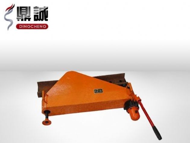 點(diǎn)擊查看詳細(xì)信息<br>標(biāo)題：垂直液壓彎軌機(jī) 閱讀次數(shù)：4451