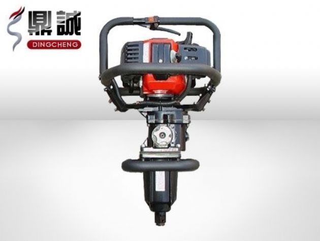 點擊查看詳細(xì)信息<br>標(biāo)題：便攜式內(nèi)燃扳手 閱讀次數(shù)：4420